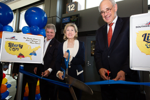 southwest-airlines-celebrates-new-nonstop-service-between-washington-reagan-national-airport-and-austin-texas-3