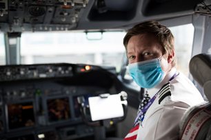 southwest-airlines-pilot-enforcing-the-southwest-promise-durin